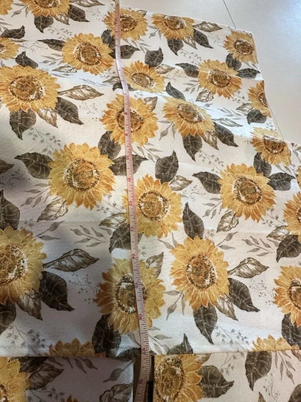 7 Autumn Hill Yellow Sunflower Cloth Napkin Dinner Party Fall Floral